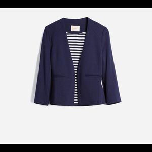 Amande Collarless Blazer